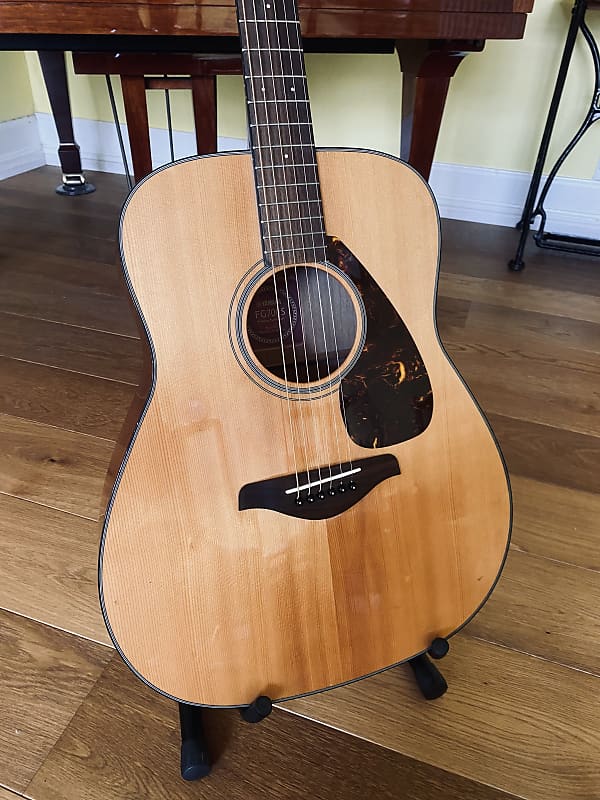 Yamaha FG700S Acoustic Folk Guitar | Reverb UK