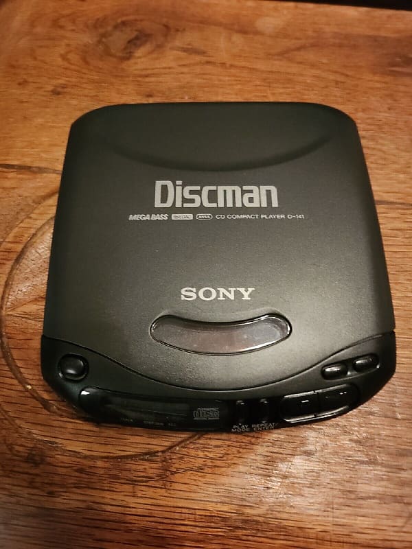 Sony Discman D-141 CD Compact Player (Vintage Sony Portable CD Player)