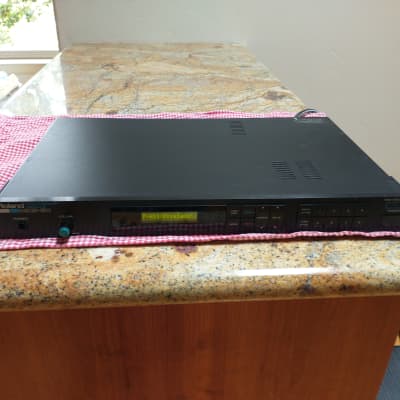 Roland MKS-50 Rackmount Analog Synthesizer CLEAN smoke-free indoors!