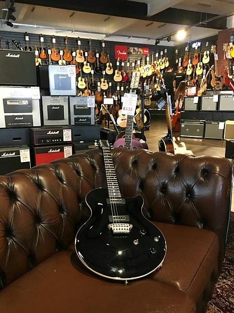 Vox SSC-33 Black Electric Guitar