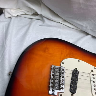 Fender Standard Stratocaster Guitar with humbucker in bridge position 1996 - 3-Color Sunburst / Maple fingerboard image 3