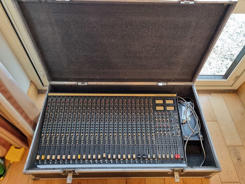 Soundcraft Series 200B アナログミキサー 1985-11-soundcraft_200b-2-