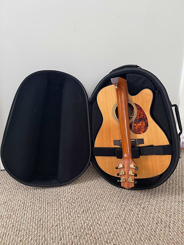 Voyage-Air VAOM-1C Travel Acoustic Guitar (Full Size) w/ Case