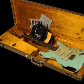 Fender Custom Shop 1962 Stratocaster® Heavy Relic Surf Green over