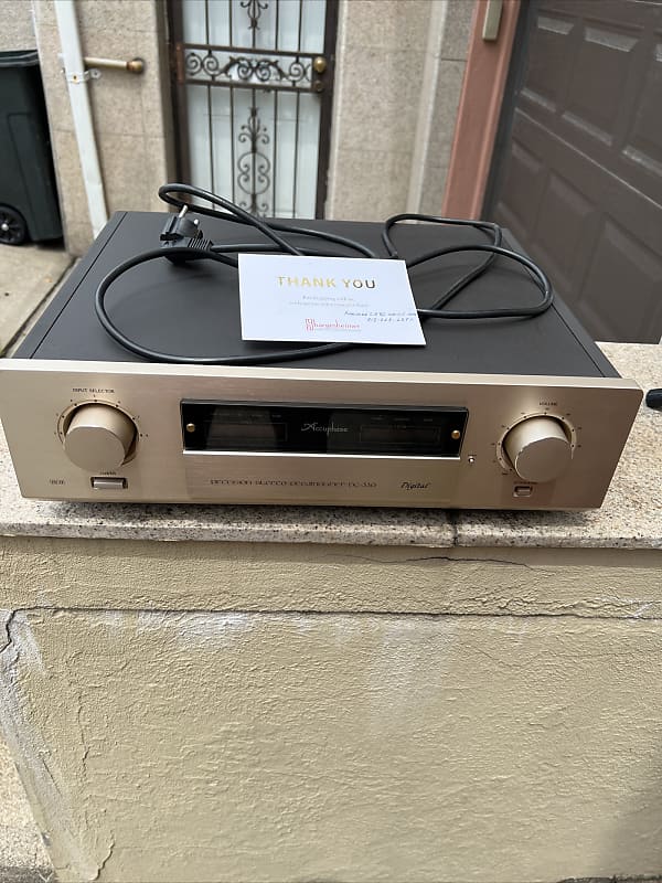 ACCUPHASE DC330 PREAMPLIFIER HIFI DC330 2005 - Gold  			