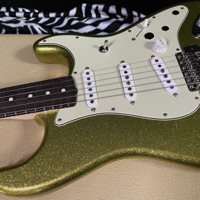 UNPLAYED! 2023 Fender Custom Shop Dick Dale Stratocaster - NOS - Chartreuse Sparkle - 7.9 lbs Authorized Dealer! SAVE BIG! - G01790 image 7