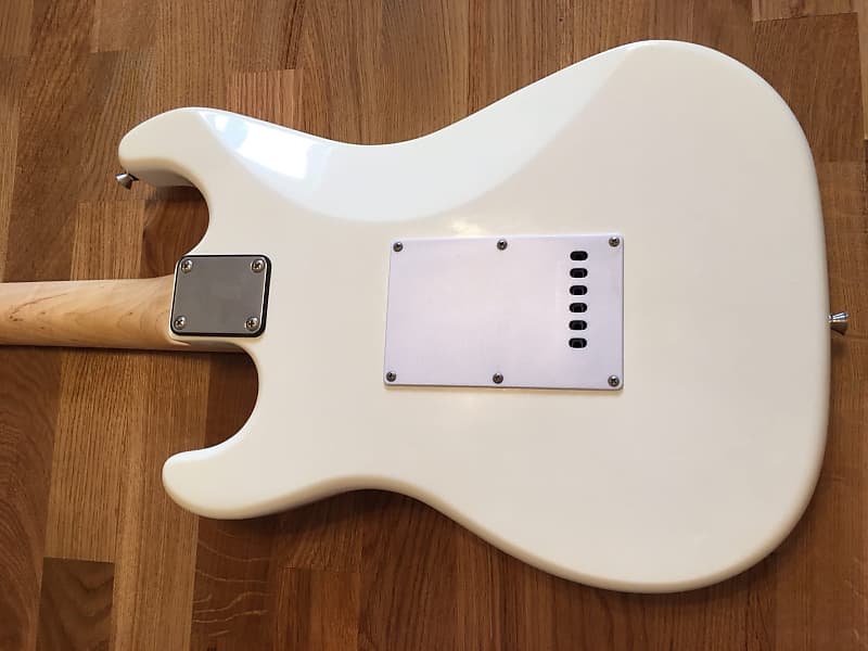 Buskers BST-2H Stratocaster | Reverb