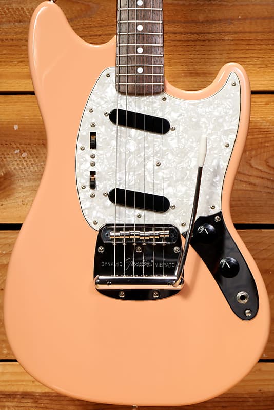 Fender MIJ Traditional 70s Mustang | Reverb Canada