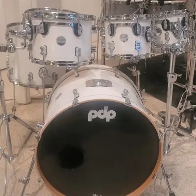 PDP Concept Maple   Pearlescent White image 7