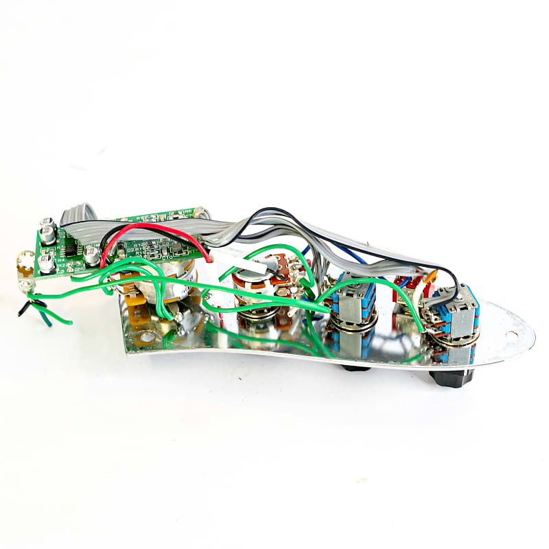 Fender American deluxe jazz bass V プリアンプ 2011 Fender American Deluxe Jazz Bass Preamp Assembly | Reverb