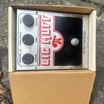 Electro-Harmonix Big Muff 1980 clean and boxed image 2