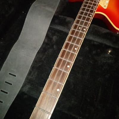 Eastwood  Surfcaster Bass Guitar semi hollow body cherryburst 2020/2022 image 4