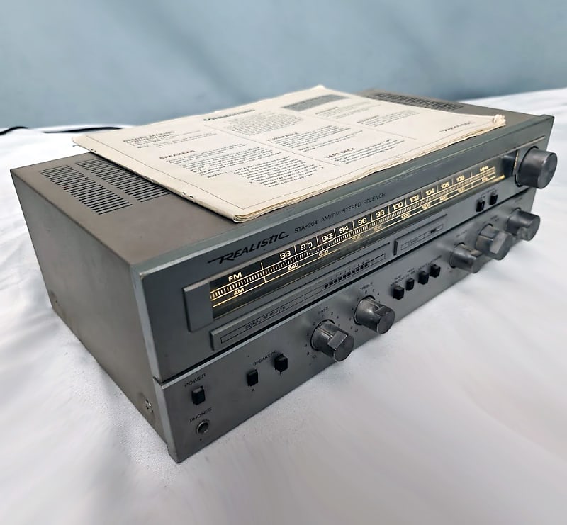 Realistic STA-204 AM/FM Stereo Receiver - 1983 - Silver  			