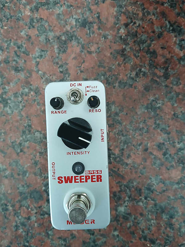 Mooer Bass Sweeper