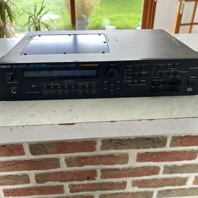 Roland JV-1080 64-Voice Synthesizer Module 1994 - 2001 - Black
