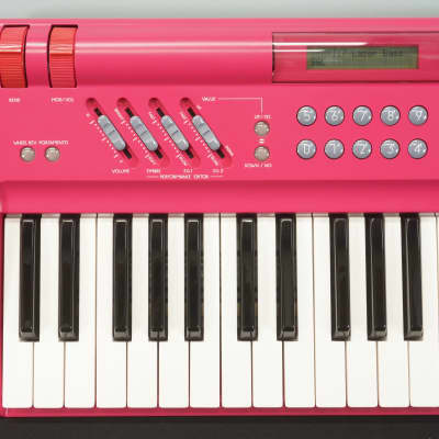 連休特価KORG 707 シンセサイザー ピンク　ジャンク Korg 707 Pink FM 80's Digital Performing Synthesiser With