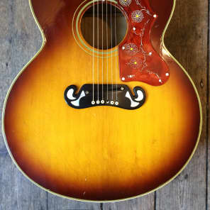 Gibson J200 Custom 1968 Sunburst imagen 1