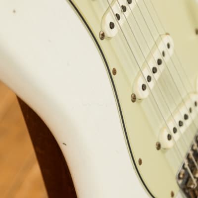 Fender Custom Shop LTD 62/63 Strat Journeyman Relic Aged Olympic White image 7