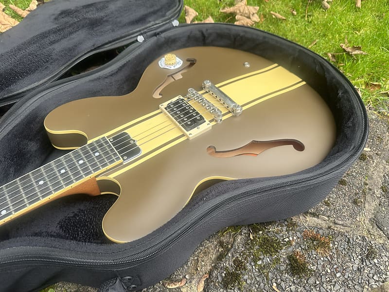 Epiphone Tom DeLonge Signature ES-333 2008 - 2019 - Brown