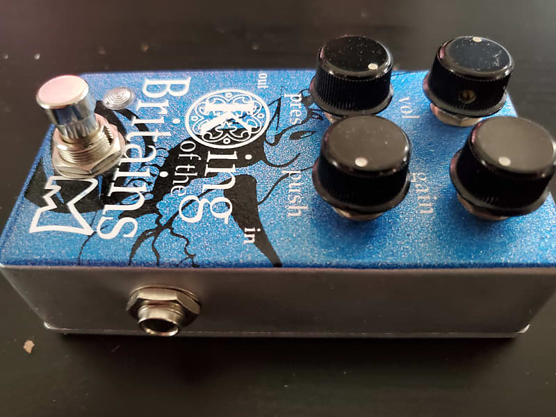 Menatone King Of The Britains Distortion Pedal