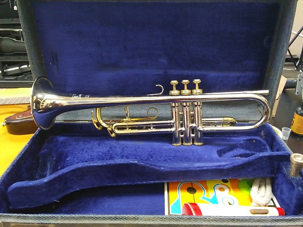 King tempo trumpet hotsell