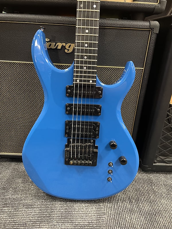 CARVIN DC135 custom colorエレキギター Used Carvin dc135 Blue Solid Body Electric Guitar Blue