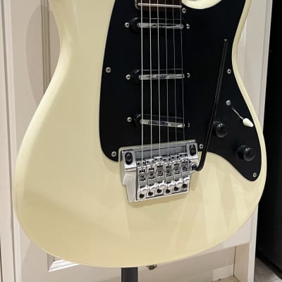 1985 Ibanez RS430-WH Roadstar II Deluxe in White image 4