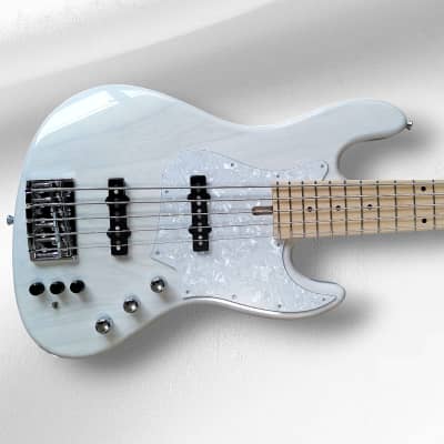 Bass Japan Direct - Japan's Finest Basses Shipped Worldwide