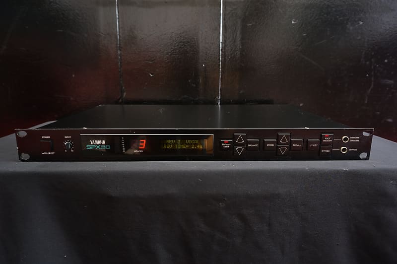 Yamaha SPX-90 Professional Programmable Multi Effects Processor 1U