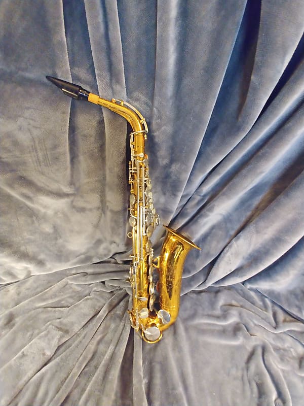 King Cleveland 613 Alto Saxophone with Hardshell Case Ready Reverb