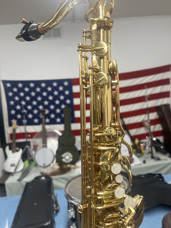 Accent tenor outlet saxophone