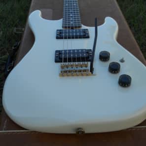 Kramer USA Pacer Guitar Minty 100% Original White/Gold OHSC 1982 Collector Grade image 3