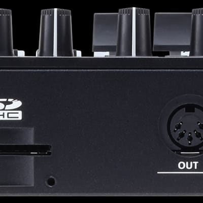 Roland MC-101 - Groovebox image 4