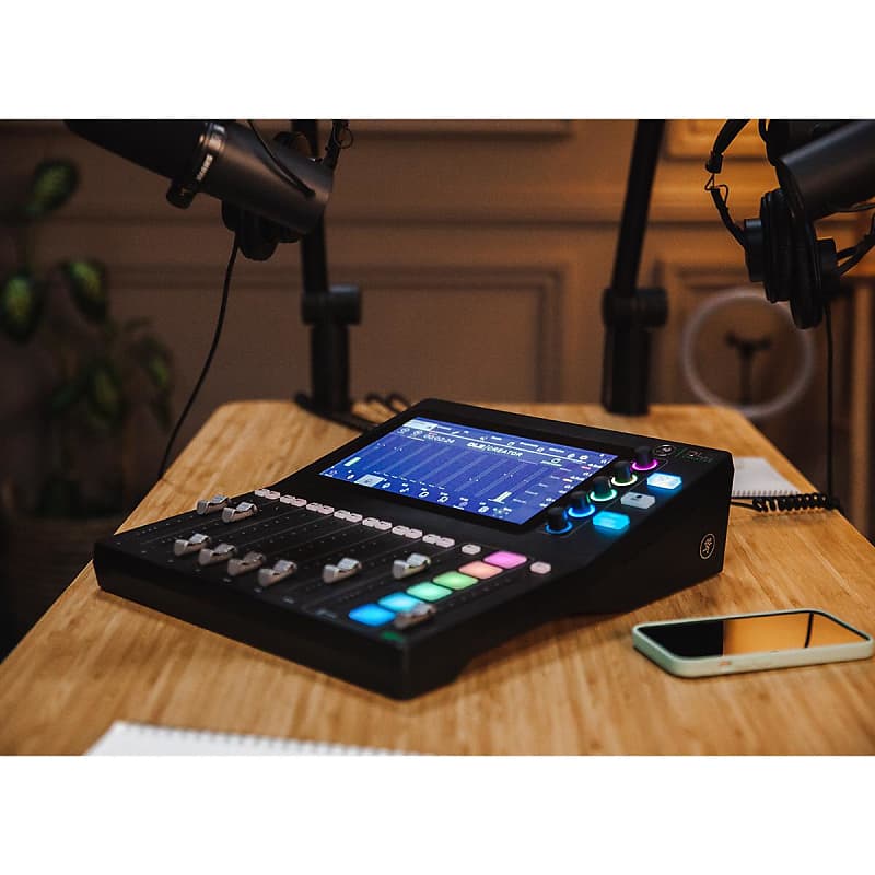 Hands-on with the new Mackie DLZ Creator Adaptive Digital Mixer