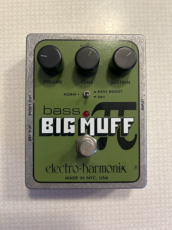 Electro-Harmonix Bass Big Muff Pi Fuzz Pedal | Reverb Canada