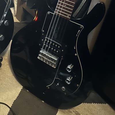 Greco APW-500 black – Chicago Music Exchange