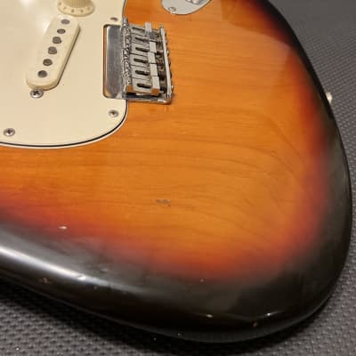 1973 Fender Stratocaster Hardtail Featherweight with 3-Bolt Neck, Maple Fretboard 1971 - 1977 - Sunburst image 5