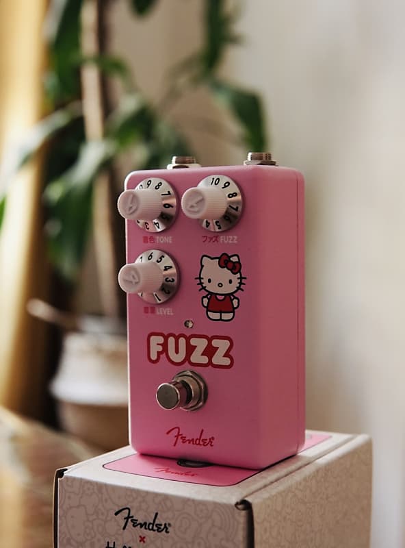 Fender Hello Kitty Fuzz