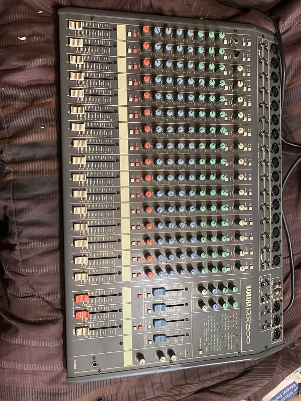 Yamaha MX200 Reverb