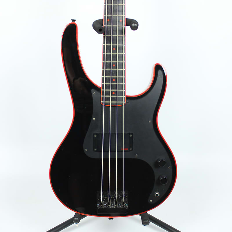 Washburn Force 8 4-String Electric Bass, Chicago - Black w