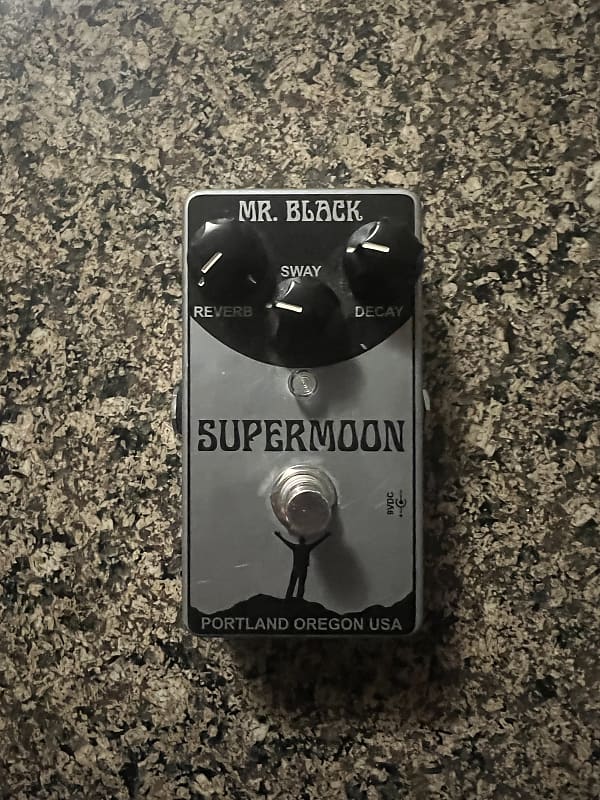 Mr. Black Supermoon Chrome