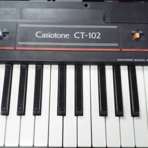 Used Casio CASIOTONE CT-102 KEYBOARD Keyboard 49-Key image 2