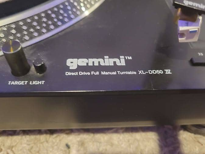 Gemini XL-DD50 Turntable in Great working condition No top