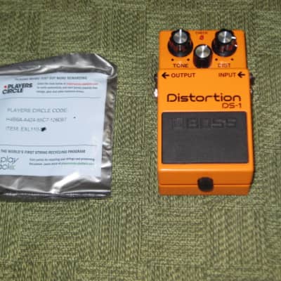 used (clean with some imperfections) Boss DS-1 Distortion (from 2009) stock NJM3404AL JRC K003B Op Amp Chip, thru hole components, + battery & strings (NO: box / paperwork) for sale