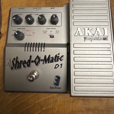Akai Shred-O-Matic D1 Tube-Driven Overdrive / Distortion | Reverb