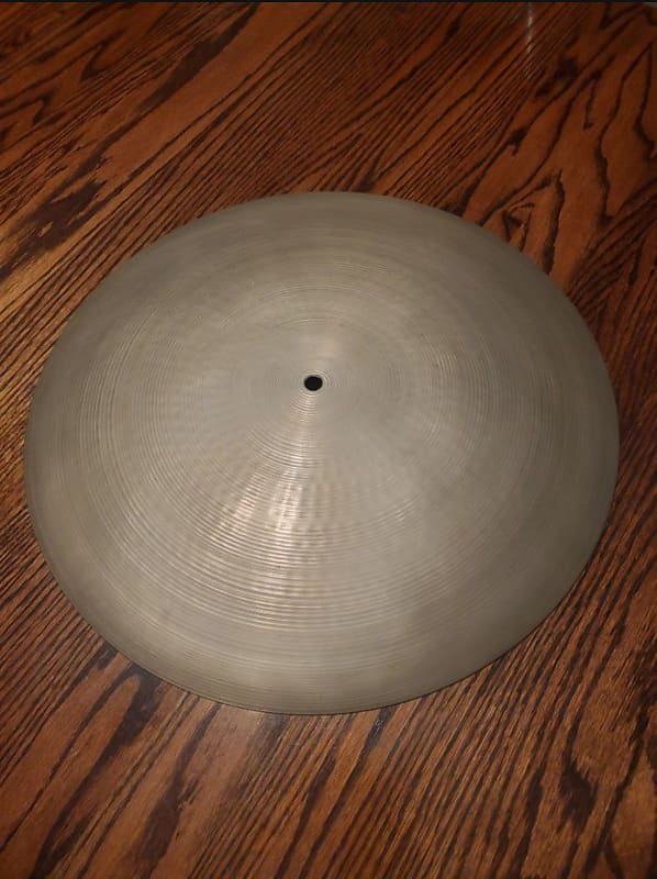 Zildjian Vintage 18 inch flat ride 1960’s - Patina