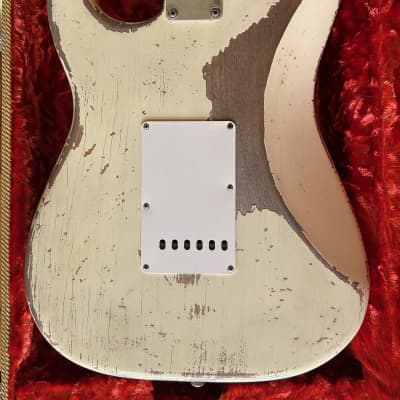 Fender CS Masterbuilt Greg Fessler MVP '69 Super Heavy Relic Stratocaster 2022 - Super Heavy Relic Vintage White image 8