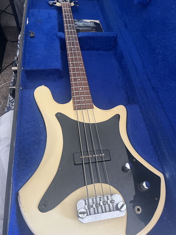 Guild B301 Bass 70’s White | Reverb