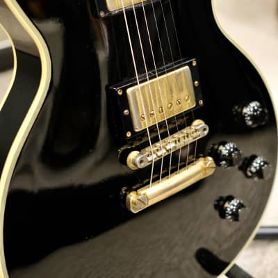 1980's Burny RLC-60 Les Paul Custom - One Piece Top - 8lbs 1980's Burny RLC-60 Les Paul Custom - One Piece Top - 8lbs