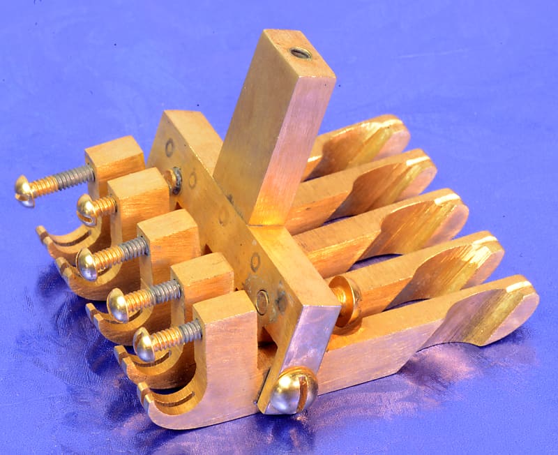 5弦バンジョー テールピース Oettinger Tailpiece Brass Oettinger Tailpiece – 5 String – Brass – Numonday